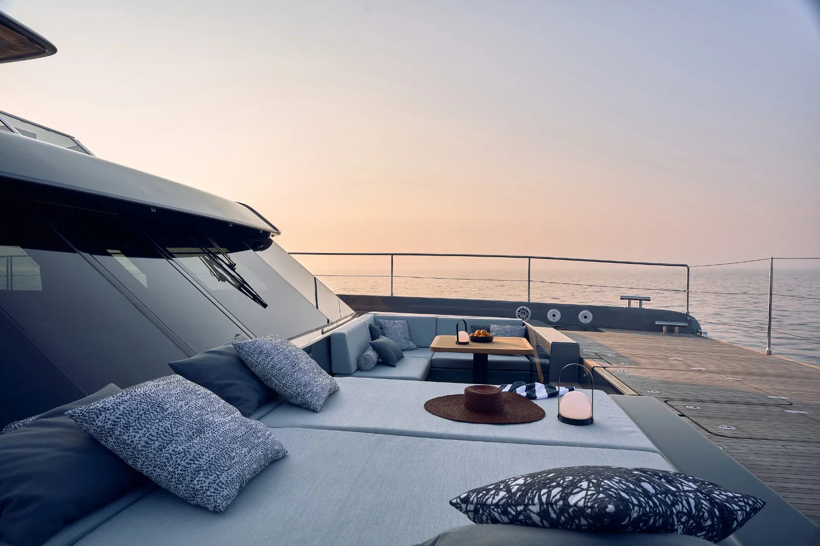 WARRIOR FLYBRIDGE