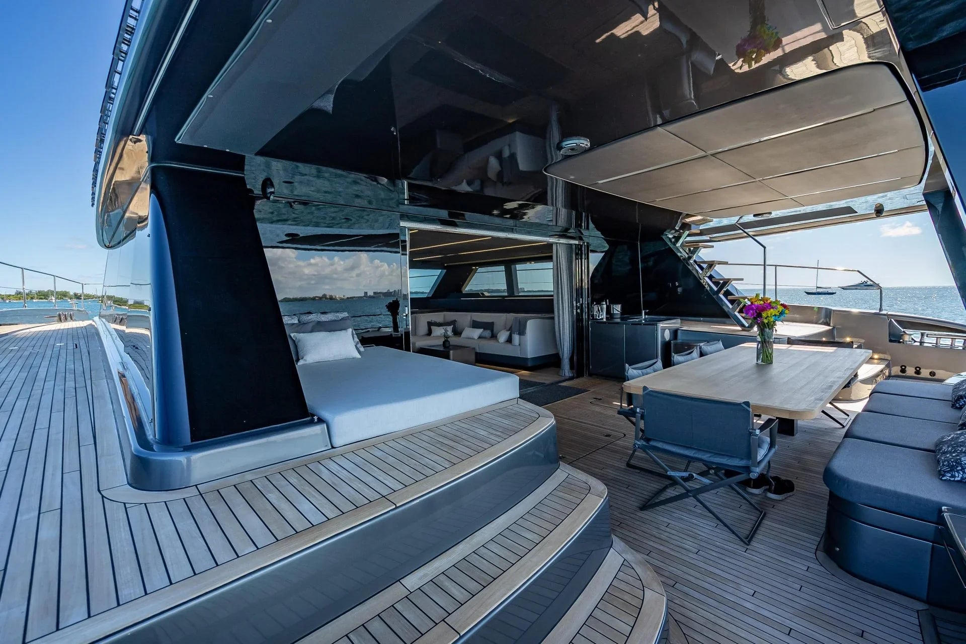 WARRIOR FLYBRIDGE