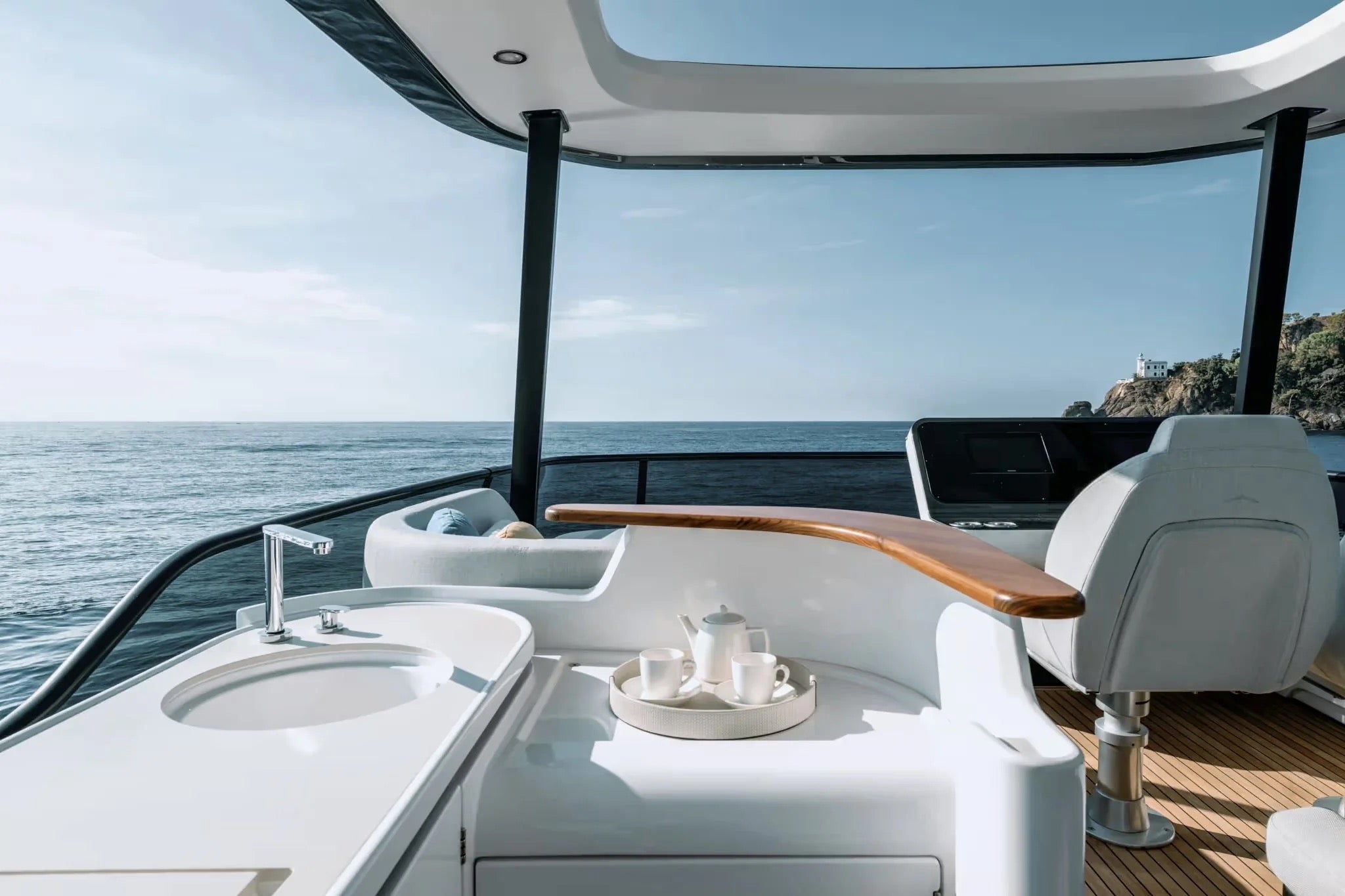 AZIMUT 68”